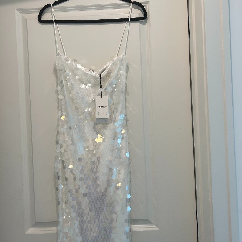 The New Arrivals by Ilkyaz Ozel